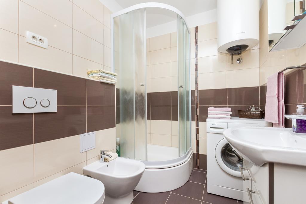 Comfortable Apartment سبليت الغرفة الصورة