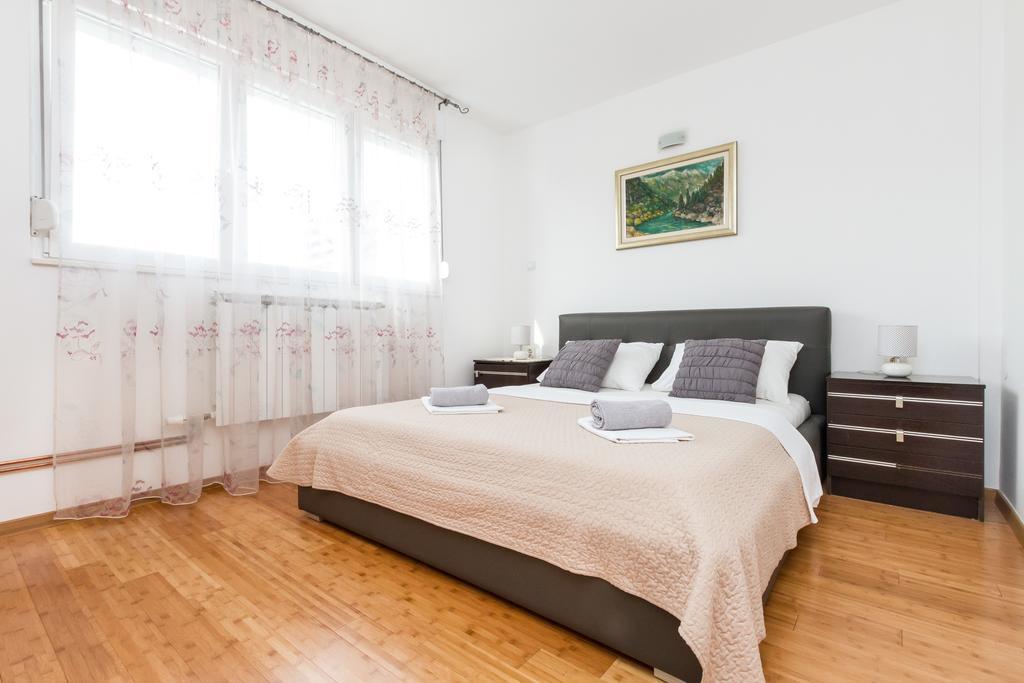 Comfortable Apartment سبليت الغرفة الصورة