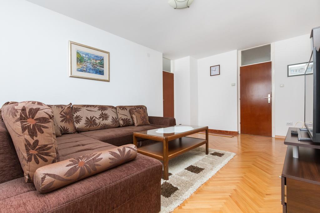 Comfortable Apartment سبليت الغرفة الصورة